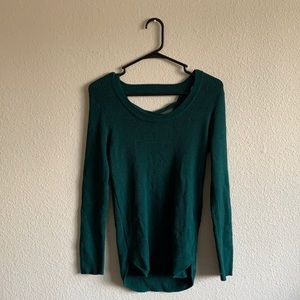 XL long sleeve knit shirt.
